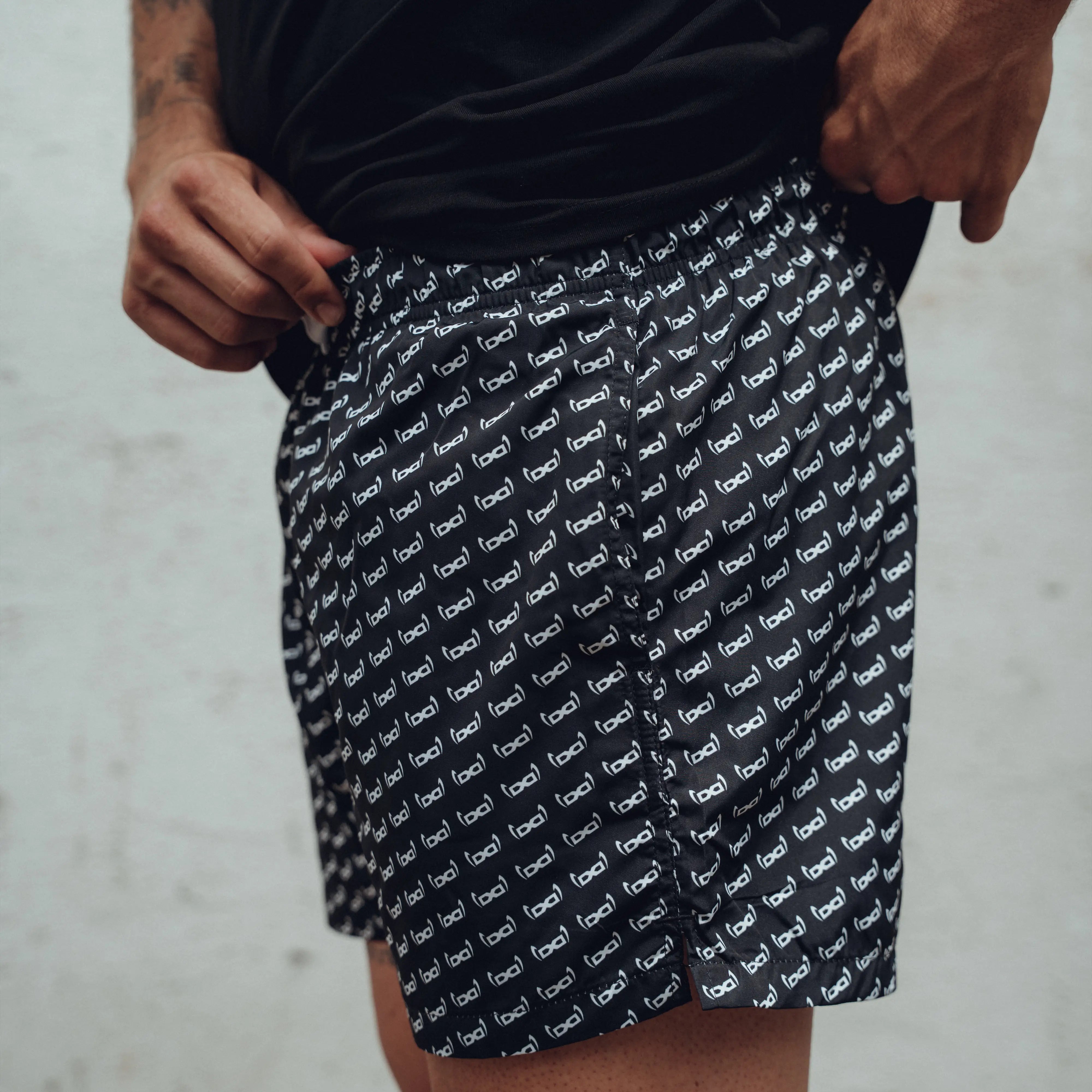  - swim shorts XL